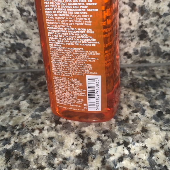 Beyond the Zone Turn Up Flat Iron Protection Spray - Picture 4 of 5